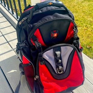SwissGear multi-pocket computer backpack